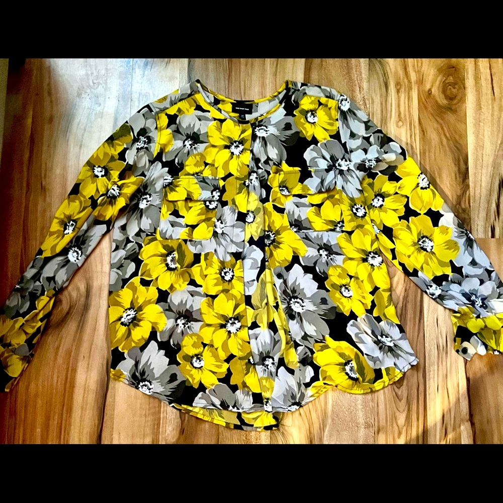 Medium Who What Wear blouse. Worn once.